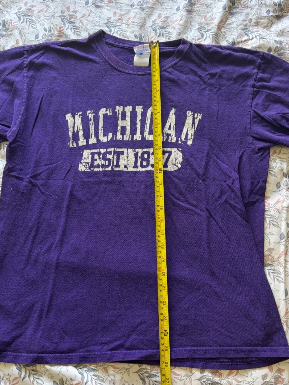 🛍️ Bundle of 3! Size Large Unisex Short Sleeve Graphic Tees 👕 - Picture 8 of 11